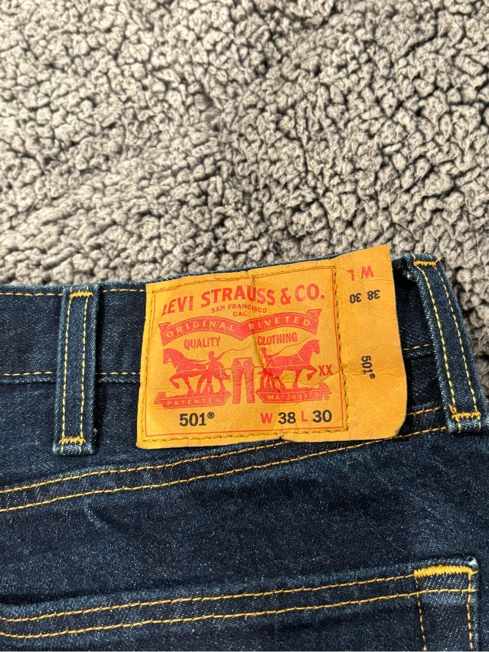 Levis straight leg